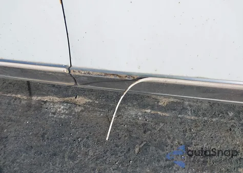 1984 Lincoln Town Car z USA, uszkodzony, nr VIN 1LNBP96F8EY706254